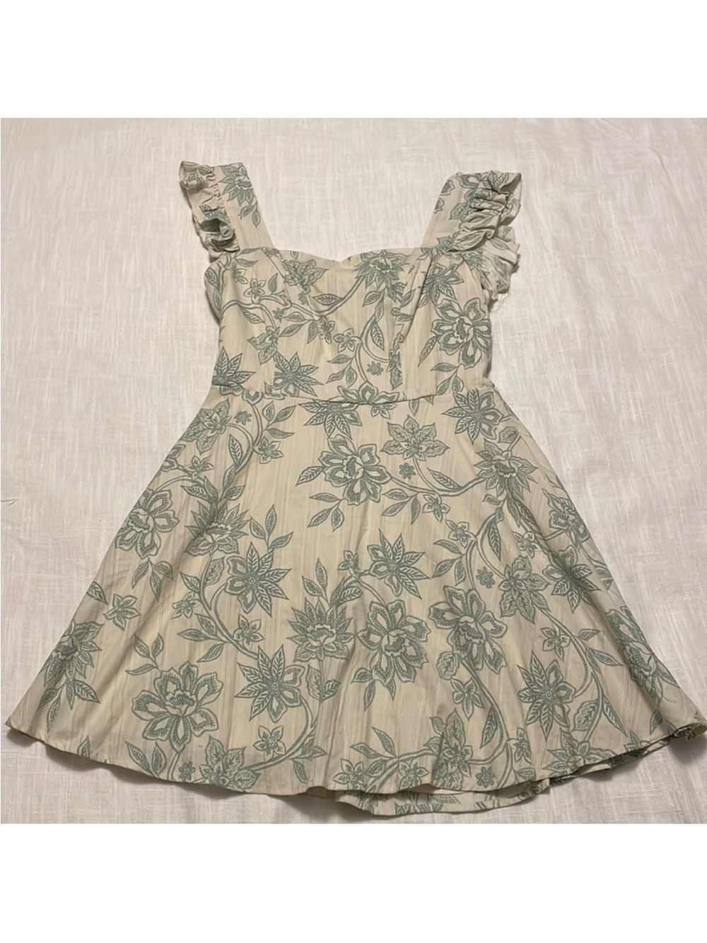NWT - Francesca’s Cream & Blue Floral Sundress - Size L